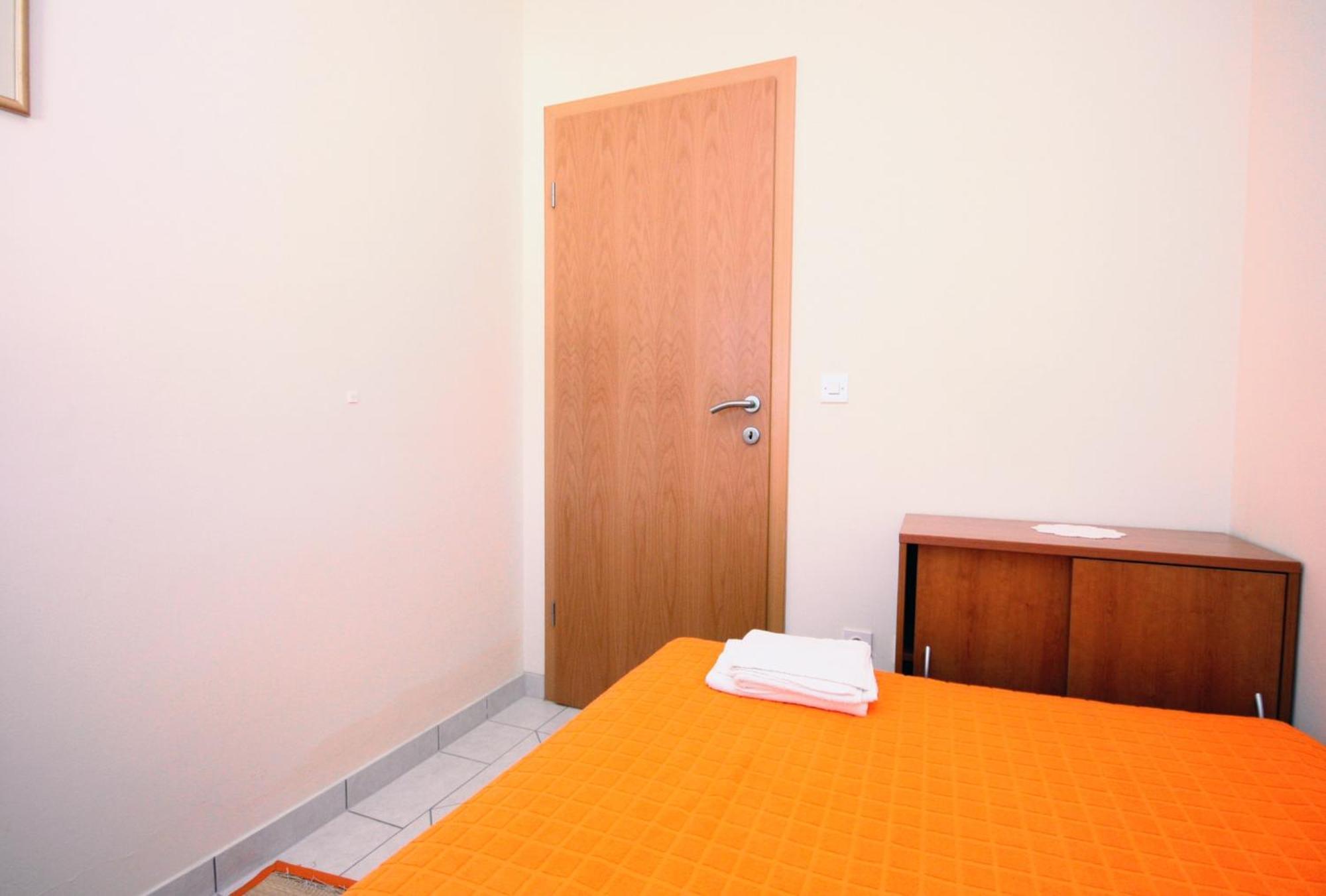 Apartments By The Sea Vinisce, Trogir - 5229 Phòng bức ảnh